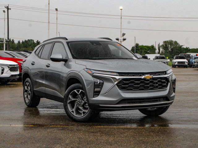 2025 Chevrolet Trax LT in Cars & Trucks in Edmonton - Image 2