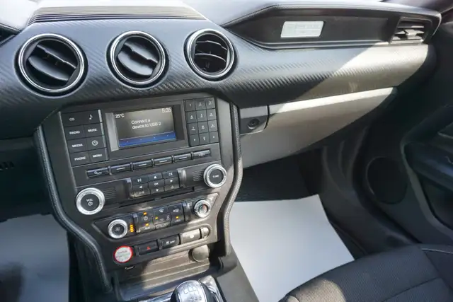 2017 Ford Mustang in Cars & Trucks in Oakville / Halton Region - Image 12