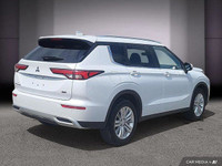 Le Mitsubishi Outlander SE 4WD 2023 est un VUS compact qui combine performance, confort et technolog... (image 6)