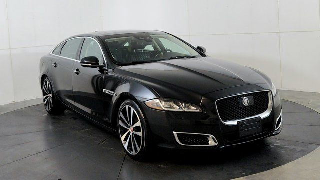 2019 Jaguar XJ XJL Portfolio in Cars & Trucks in Winnipeg