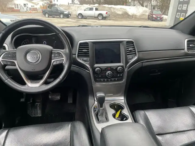 2018 Jeep Grand Cherokee in Cars & Trucks in Ottawa - Image 15