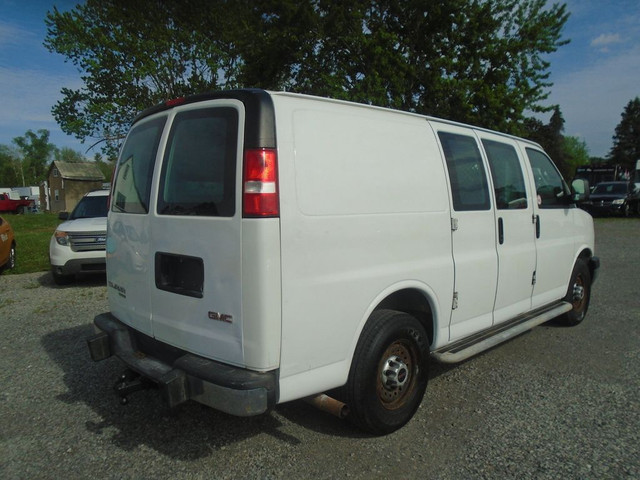 2016 GMC Savana 2500 RWD 2500 135 in Cars & Trucks in St. Catharines - Image 3