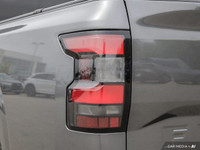 4WD, Black Exterior Badging, Black Outside Mirrors, Lower Fascia & Grille, Full Tank of Fuel & Floor... (image 7)