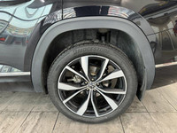 Adaptive Cruise Control, Heads-up Display, Lane Keeping Assist, Heated Steering Wheel, Panoramic Roo... (image 8)