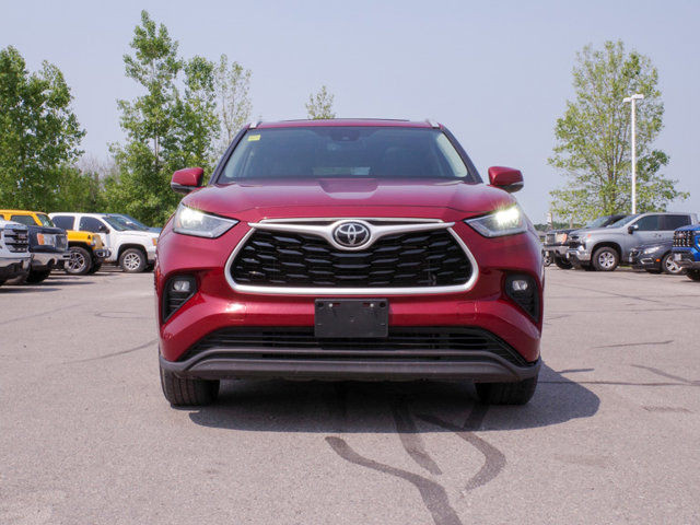 2022 Toyota Highlander XLE - Cruise Control, Heated Leather in Cars & Trucks in Belleville - Image 3