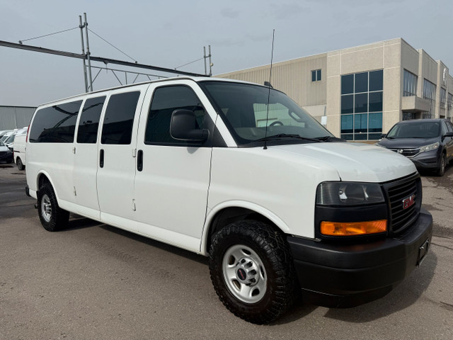 2019 GMC Savana Passenger LS in Cars & Trucks in Oakville / Halton Region - Image 2