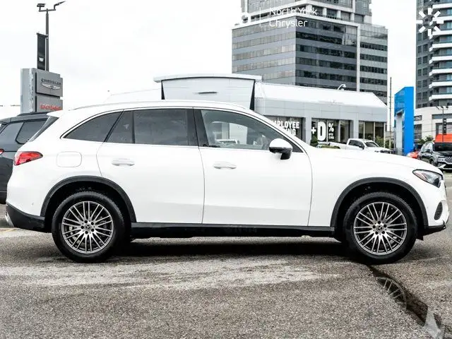 2024 Mercedes-Benz GLC 300 4MATIC Panoroof Heated Seats 360 Cam in Cars & Trucks in City of Toronto - Image 11