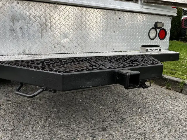 2008 Ram 5500 12 Foot Cube Van with Shelves in Heavy Trucks in City of Toronto - Image 18