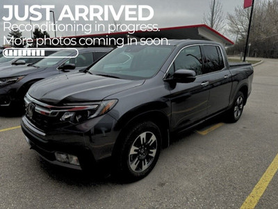 2019 Honda Ridgeline Touring l One Owner l Clean CarFax l Low Km