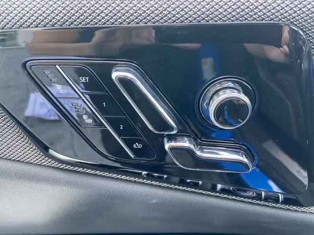 2025 Cadillac OPTIQ Luxury in Cars & Trucks in Calgary - Image 14