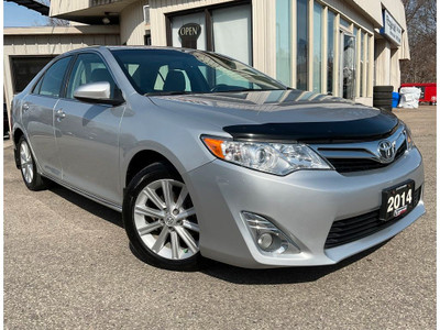  2014 Toyota Camry XLE - LEATHER! NAV! BACK-UP CAM! BSM! SUNROOF