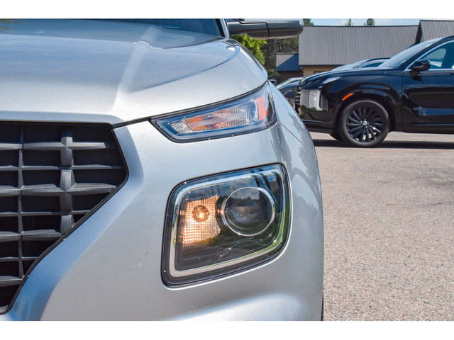2023 Hyundai Venue Preferred in Cars & Trucks in Pembroke - Image 2