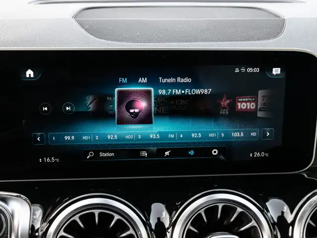 2021 Mercedes-Benz GLB 250 |AMG PKG|PANOROOF|HEATED SEATS|APPLE  in Cars & Trucks in City of Toronto - Image 25