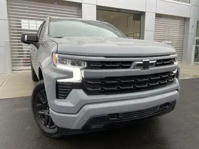 The 2025 Chevrolet Silverado 1500 RST in Slate Grey Metallic is a potent and well-equipped pickup tr...