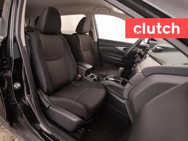 2019 Nissan Rogue S w/ Apple CarPlay & Android Auto, Rearview Ca dans Autos et camions dans Ottawa - Image 16