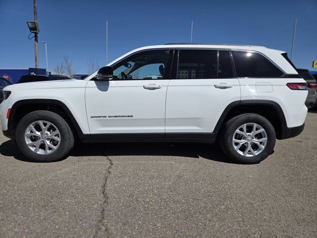 2023 Jeep Grand Cherokee Limited in Cars & Trucks in Calgary - Image 2