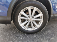 • Power_Steering • Power_Brakes • Power_Windows • Power_Mirrors • Power_Locks • Power_Sunroof • Keyl... (image 8)