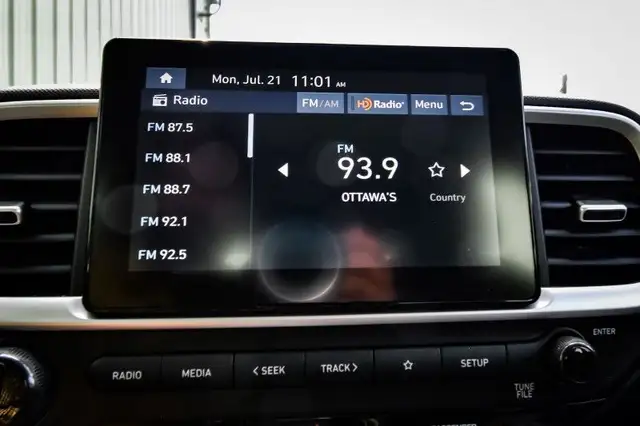 2023 Hyundai Venue Preferred • HEATED SEATS • CP/AA • REMOTE STA in Cars & Trucks in Cornwall - Image 24