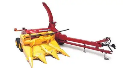 HEADS 3 ROWS / 8 3 PICKUP MIN. HP REQUIREMENT 300 HP THE BEST IN HIGH-CAPACITY AND CHOP QUALITY The...