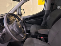 Anti-Lock Brakes;Driver Air Bag;Passenger Air Bag;Security System;Side Air Bag;Traction Control;Powe... (image 7)