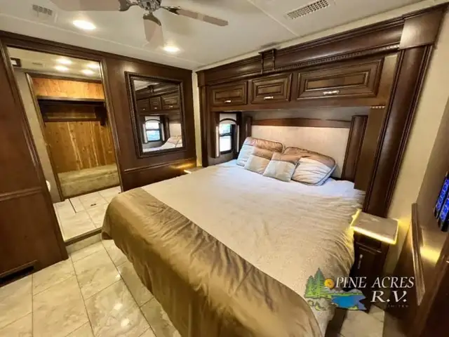 2016 Entegra Coach Anthem 42RBQ 42 Miles All New Tires ! in RVs & Motorhomes in Moncton - Image 52