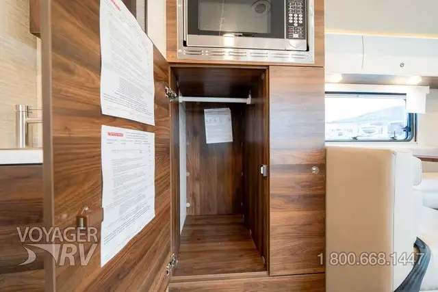 2025 Winnebago Navion 24J in RVs & Motorhomes in Kelowna - Image 25