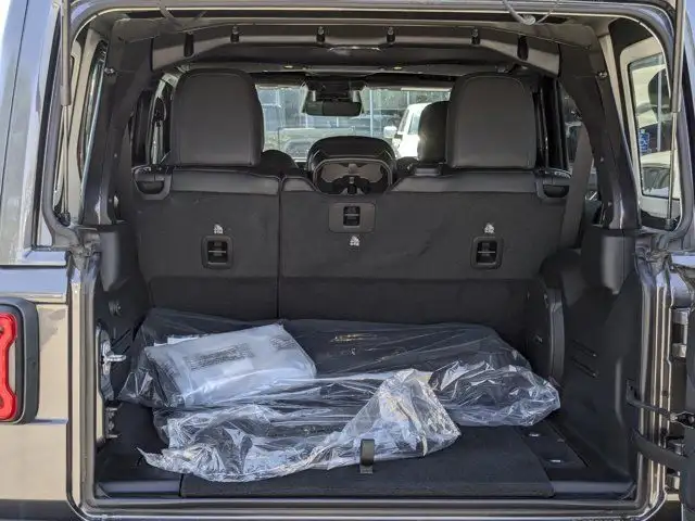 2025 Jeep Wrangler Rubicon X in Cars & Trucks in Calgary - Image 29