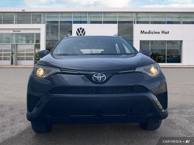 2018 Toyota RAV4 LE in Cars & Trucks in Medicine Hat - Image 3