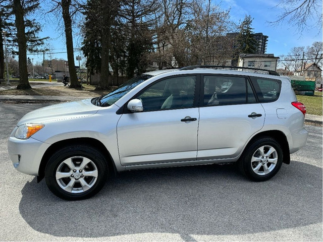  2009 Toyota RAV4 4CYL! - 4WD in Cars & Trucks in City of Toronto - Image 2