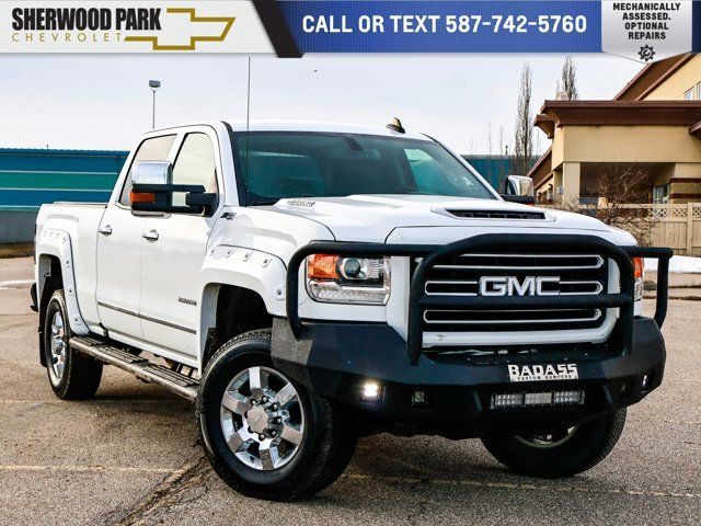 2019 GMC Sierra 2500HD SLT 6.6L in Cars & Trucks in Strathcona County