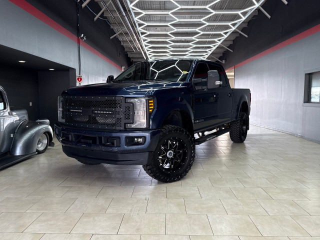 2019 Ford Super Duty F-350 SRW in Cars & Trucks in Edmonton
