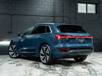 ***QUALIFY FOR A 4 YEAR WARRANTY ON OUR VEHICLES TODAY!!! Vehicle Key Features Include: Panoramic Su... (image 4)