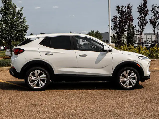 2026 Buick Encore GX Preferred dans Autos et camions dans Comté de Strathcona - Image 11