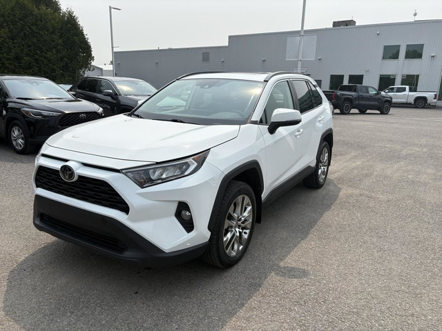 Toyota RAV4 XLE 2021 PREMIUM AWD - CUIR - in Cars & Trucks in Québec City
