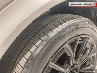 Engine: Gas/Electric Turbo 6cyl 3.3L L/100Km City: 9.9 L/100Km Hwy: 8.4 Safety Equipment ABS And Dri... (image 9)