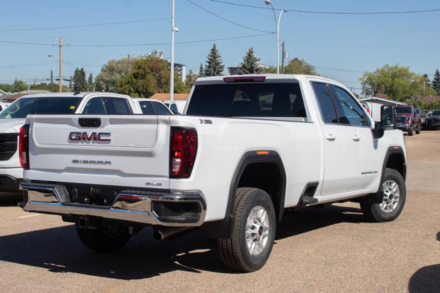 2025 GMC Sierra 2500 SLE Double Cab 4WD in Cars & Trucks in Edmonton - Image 4