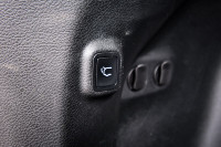 This 2019 Jeep Cherokee is for sale today. This SUV has 112,239 kms. It's _blue in colour . It has a... (image 8)
