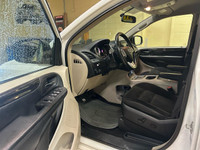 Anti-Lock Brakes;Driver Air Bag;Fog Lights;Passenger Air Bag;Side Air Bag;Traction Control;Heated Mi... (image 6)