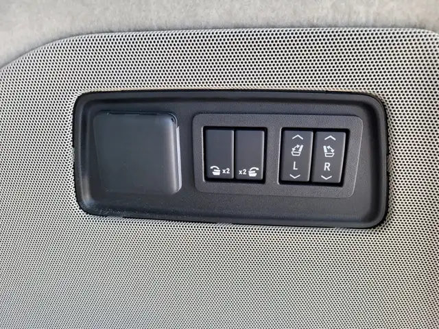 2024 Cadillac Escalade dans Autos et camions dans Peterborough - Image 19