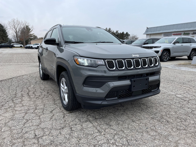 2024 Jeep Compass SPORT Fuel Efficient Compact SUV with Sport Ap in Cars & Trucks in Sarnia