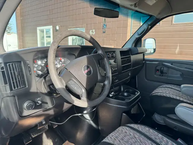 2014 GMC Savana 8 Passenger Van AWD in Cars & Trucks in Calgary - Image 11