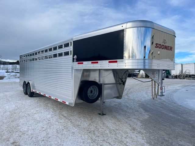 2023 Sooner Stock Gooseneck trailer 7'6 x 26' x 7'2 in Cargo & Utility Trailers in Calgary - Image 2
