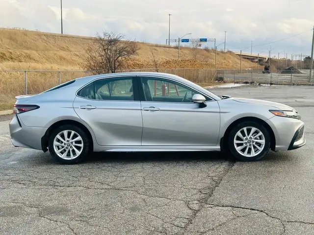 2023 Toyota Camry SE Leather62940368993027124