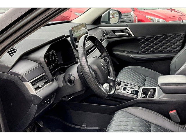 2023 Mitsubishi Outlander PHEV SEL in Cars & Trucks in Barrie - Image 2