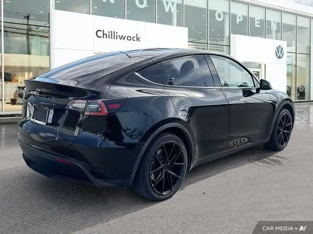 2021 Tesla Model Y in Cars & Trucks in Chilliwack - Image 6
