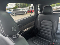 This Volkswagen Atlas Cross Sport delivers a Regular Unleaded V-6 3.6 L/220 engine powering this Aut... (image 8)