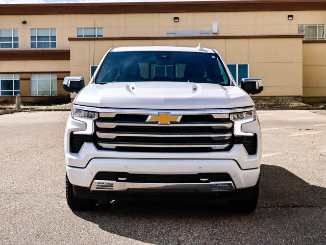 2024 Chevrolet Silverado 1500 High Country 6.2L in Cars & Trucks in Strathcona County - Image 3