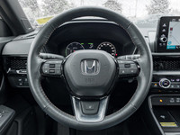 Vehicle Stability Assist (VSA) Electronic Stability Control (ESC), Valet Function, Trunk/Hatch Auto-... (image 9)