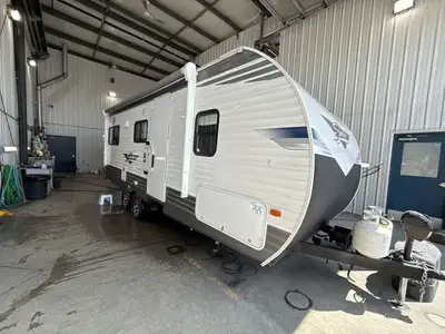 Compact Couples Camper with Center Kitchen, Front Bed & Pass-Through Storage! 2021 Shasta Travel Tra...