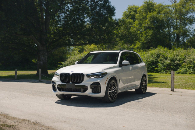 2022 BMW X5 in Cars & Trucks in Delta/Surrey/Langley - Image 4